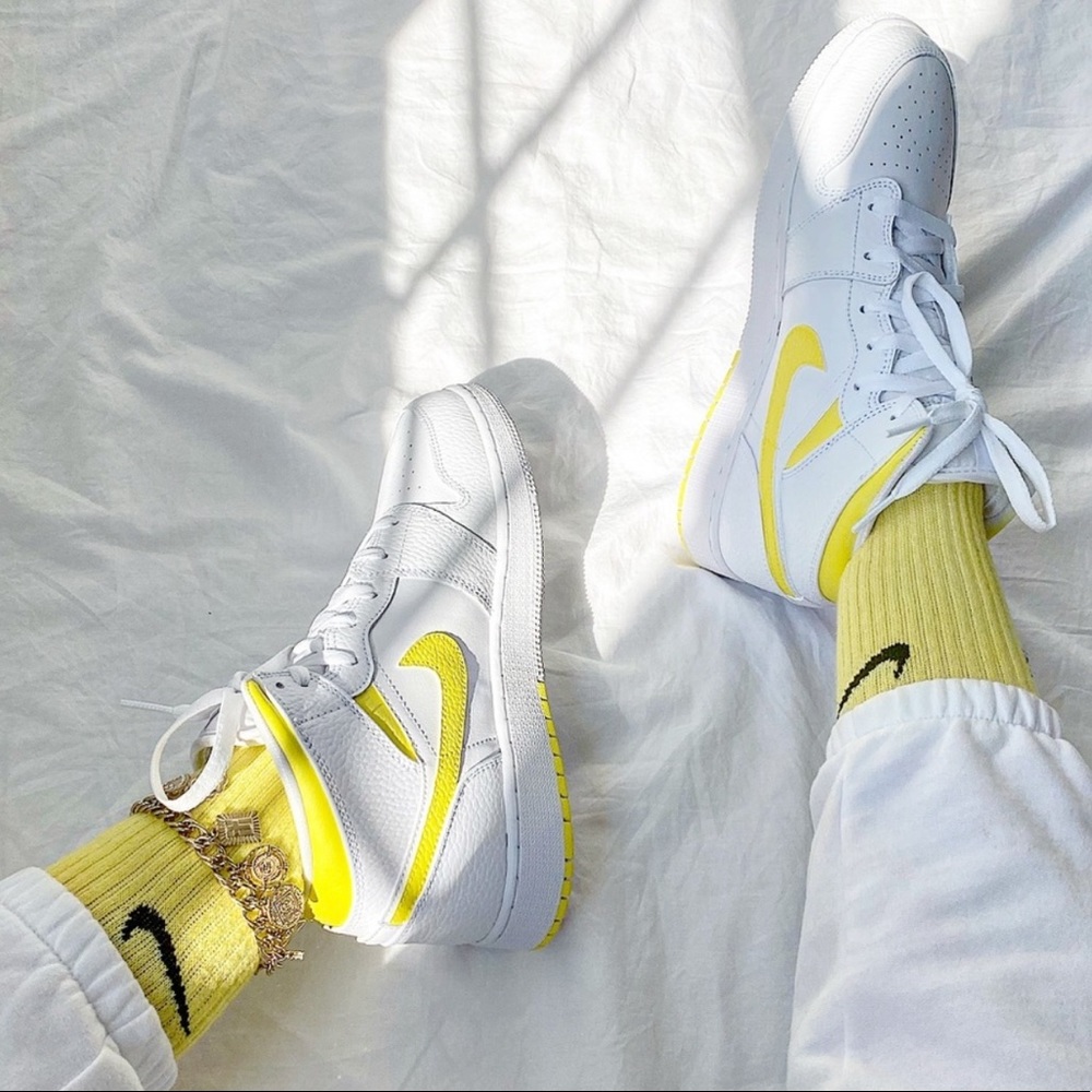 Nike custom painted air jordan 1 mid sneakers - Picture 4 of 7